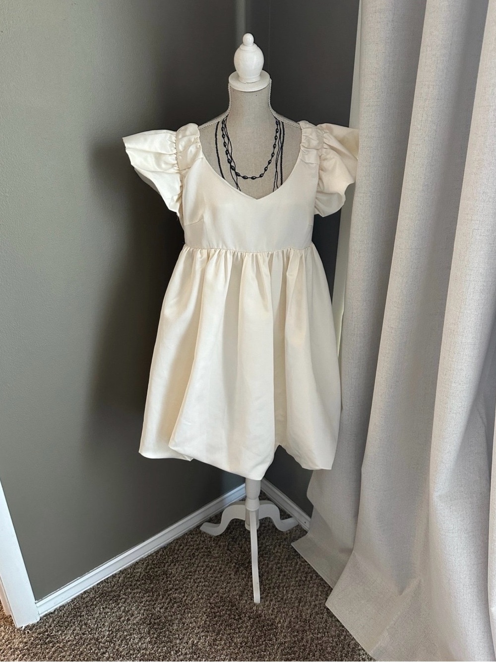 Ivory Puff-Sleeve Bubble Dress - Elegant Party Dress